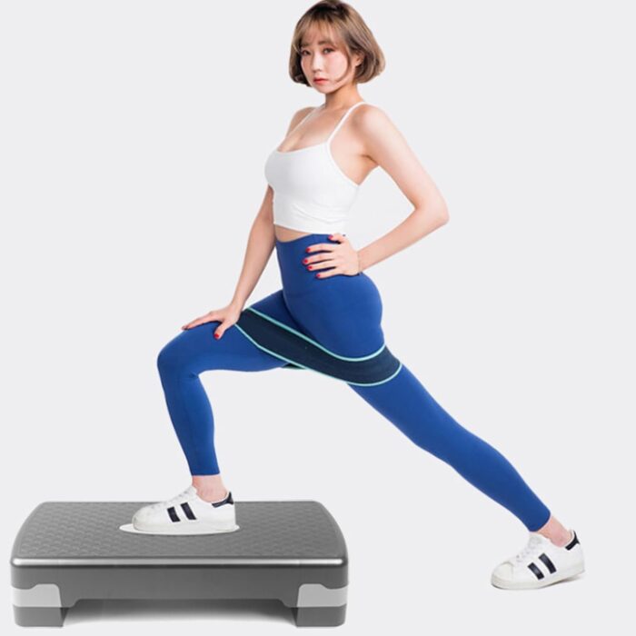 SOOFAM Adjustable Workout Aerobic Stepper Step Platform Trainer，Aerobic Exercise Step Platform with 2 Risers，Height-Adjustable 4"-6"，Fitness Equipment for Home Gym Exercise Fitness Workout - Image 4