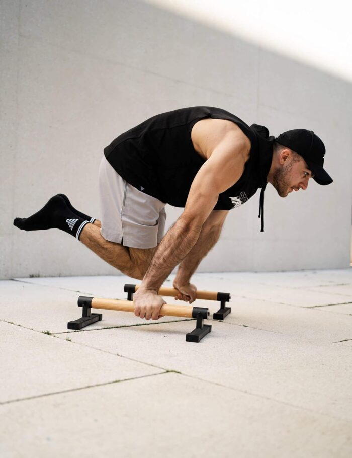 GORNATION Parallettes, inkl. Grip Tape, Calisthenics Equipment für Handstand, Push-Ups & mehr, Liegestützgriffe für Fitness zuhause & Outdoor mit Griffen/Stangen aus Holz, Home Gym Equipment - Image 3
