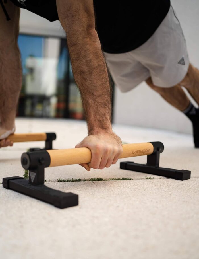 GORNATION Parallettes, inkl. Grip Tape, Calisthenics Equipment für Handstand, Push-Ups & mehr, Liegestützgriffe für Fitness zuhause & Outdoor mit Griffen/Stangen aus Holz, Home Gym Equipment - Image 6