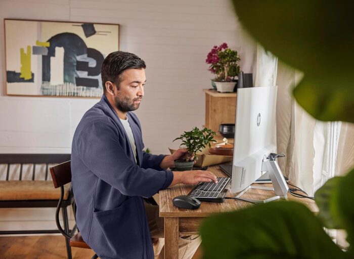 HP Series 5 27 inch FHD Monitor with Speakers - 527sa,27inch(68.6 cm),FHD(1920 x 1080),300 nits,Integrated Speakers,Anti-Glare, Eye Ease,3.28kg - Image 5